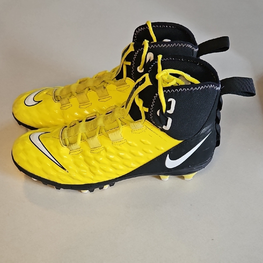 Nike Blacl And Yellow Football Cleats
